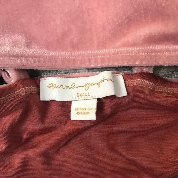 🔥🔥SPIRITUAL GANGSTER - VELVET SPORTS BRA🔥🔥 - Picture 3 of 3